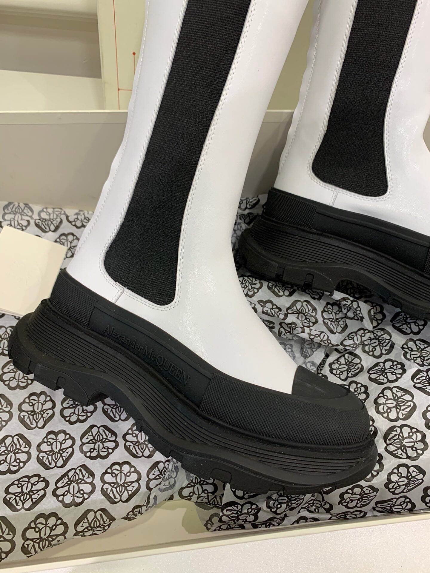 211009128_detail_5