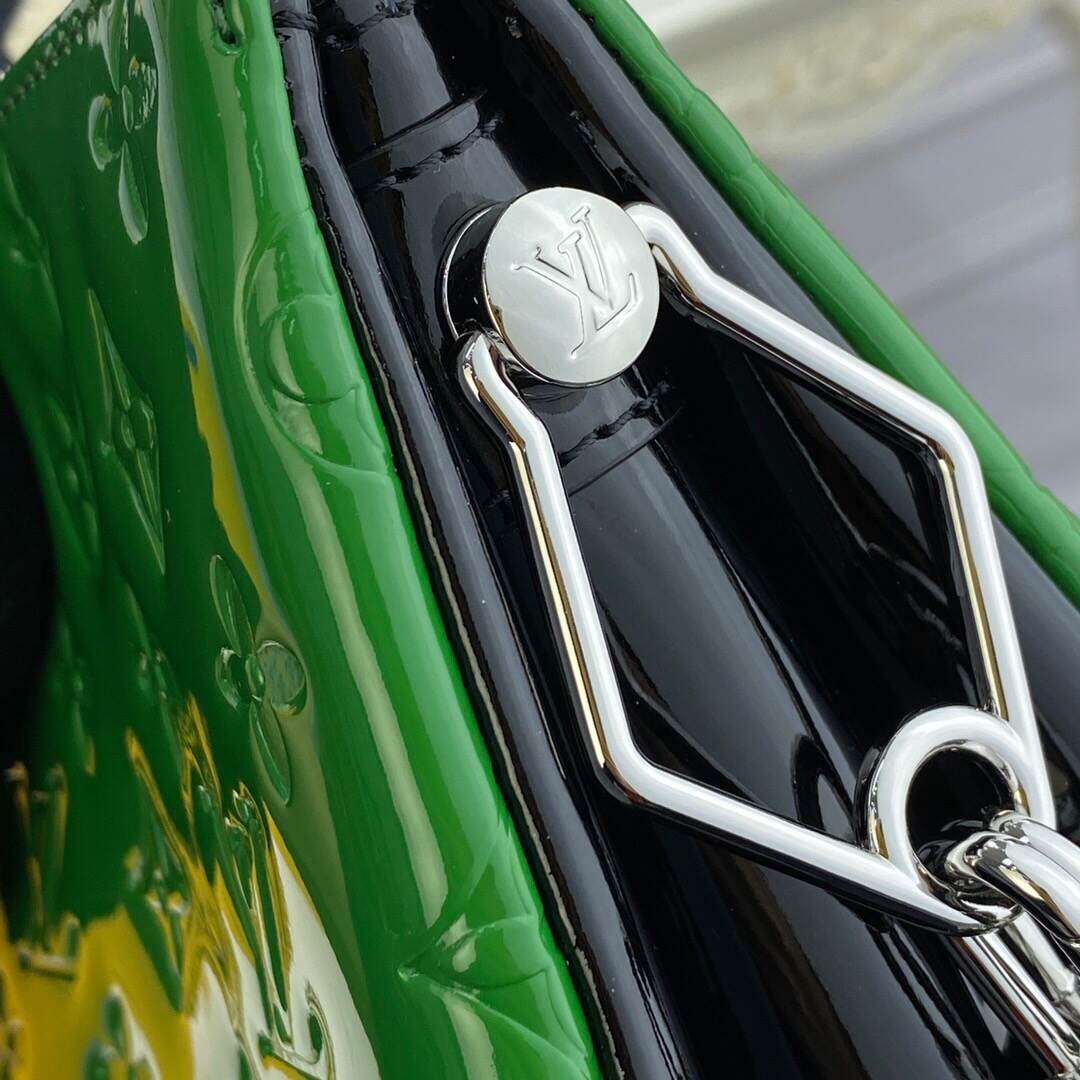 22011332_detail_7