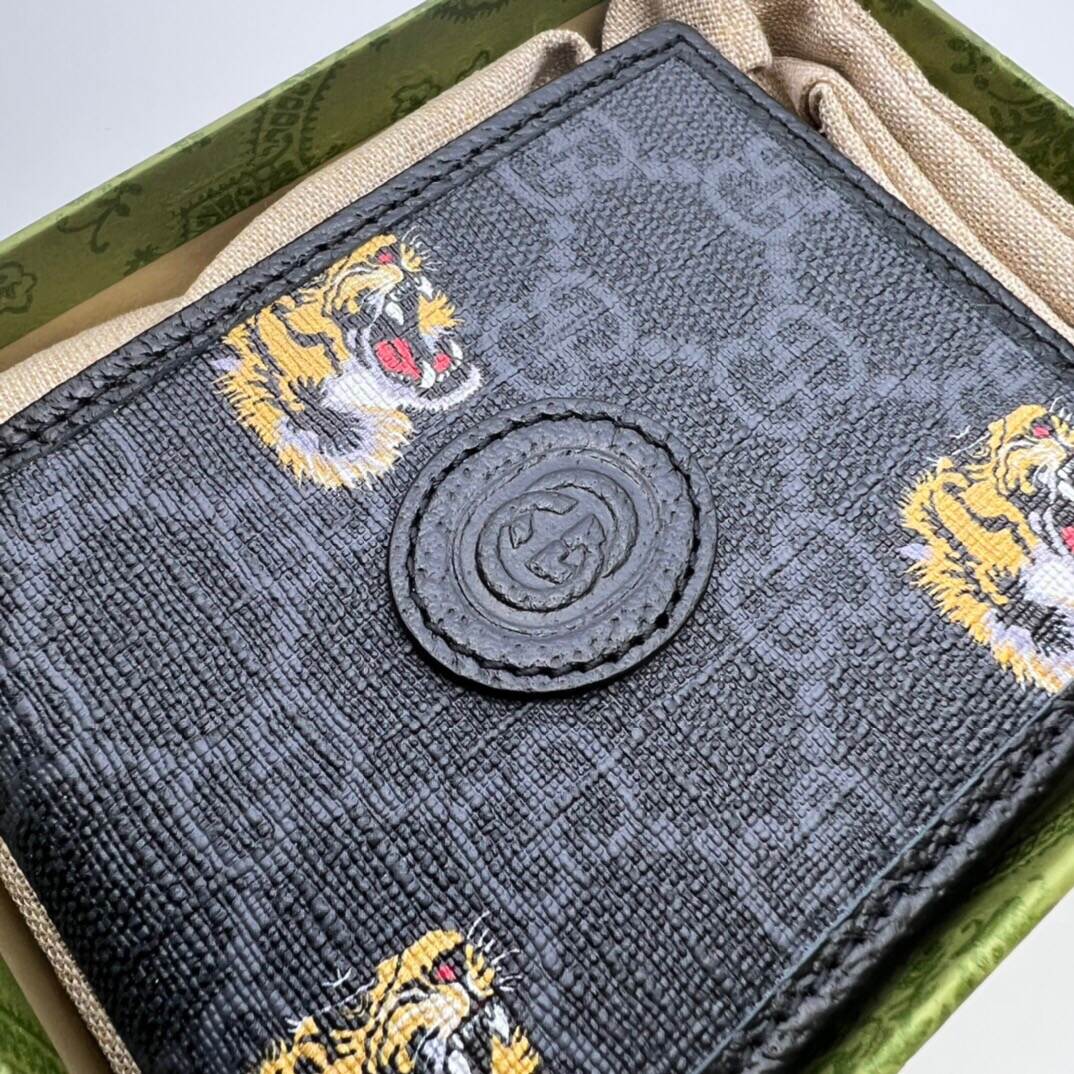 23042228_detail_2