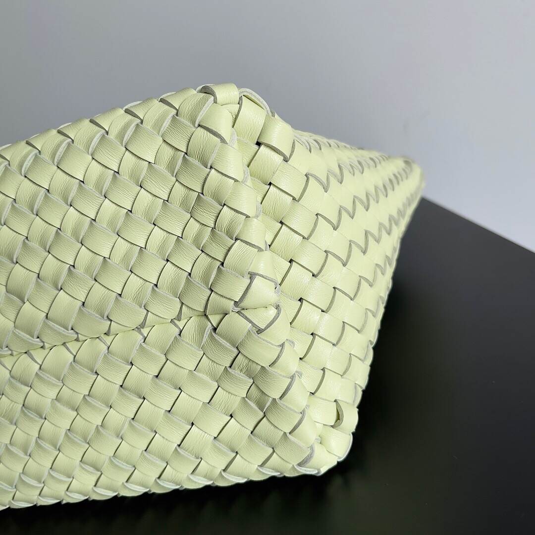 23042659_detail_3