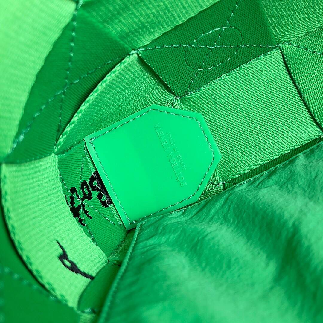 23042659_detail_7