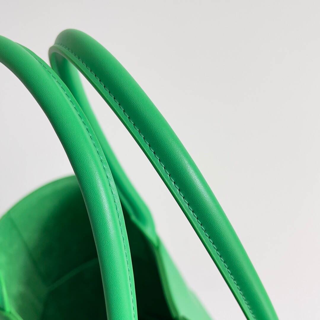 23042759_detail_4