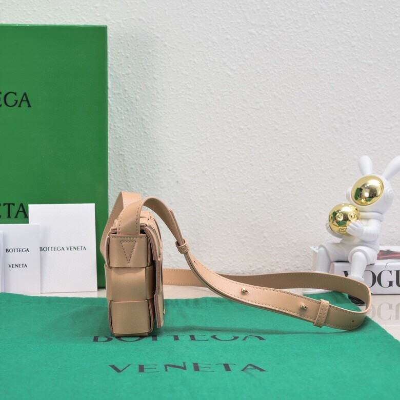 23082659_detail_1