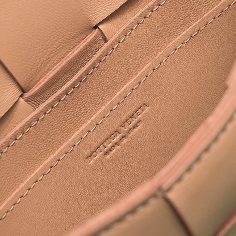 23082659_detail_7