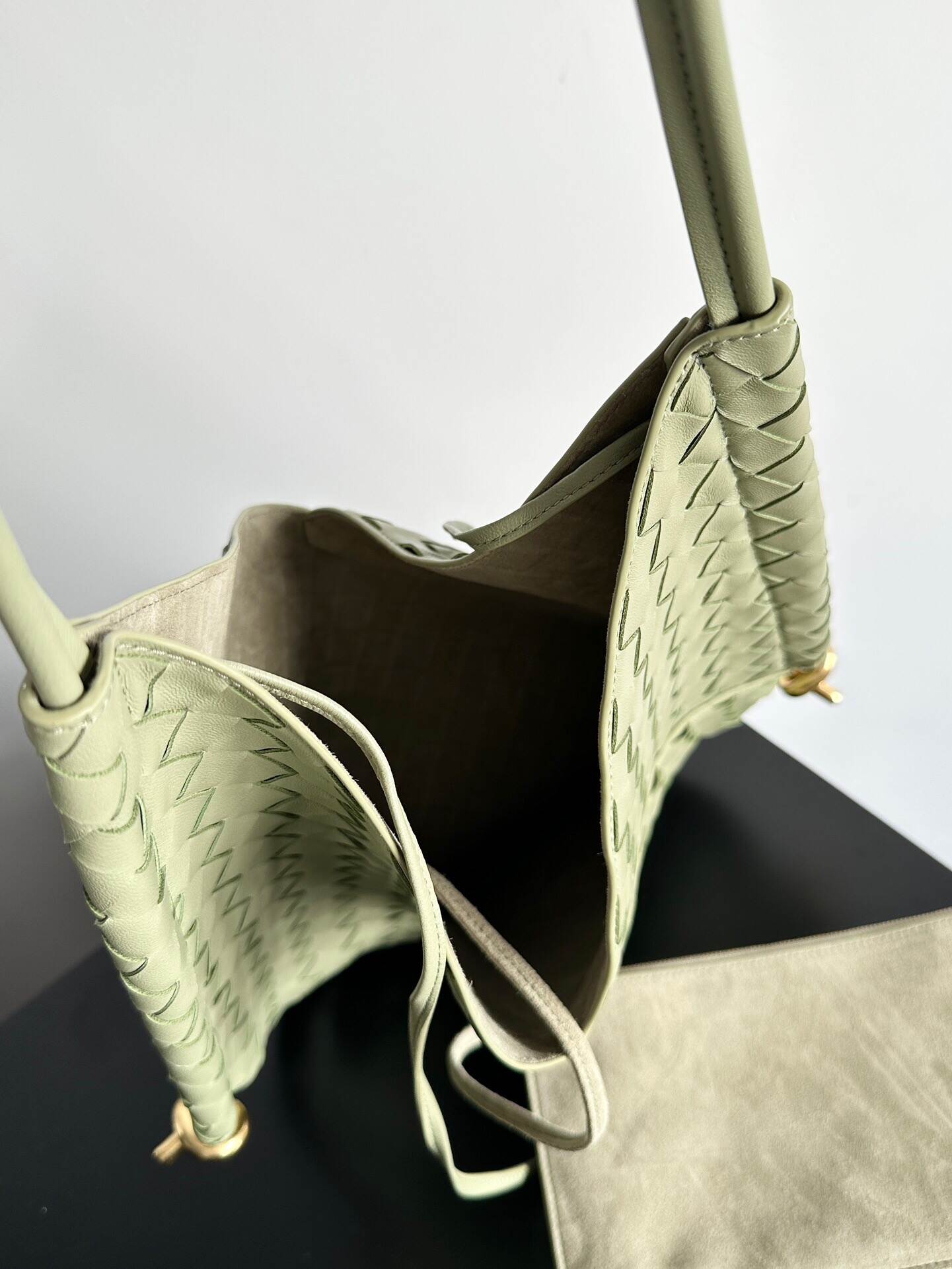 23090559_detail_7
