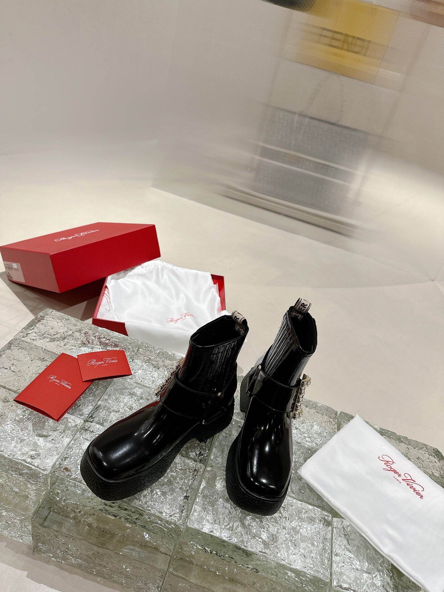 23120419_detail_4