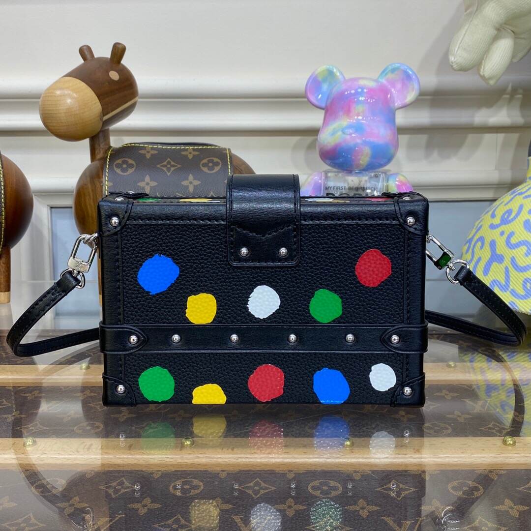 23121332_detail_1