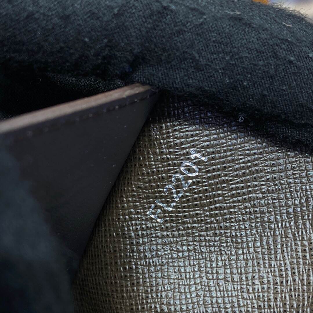 24040932_detail_5
