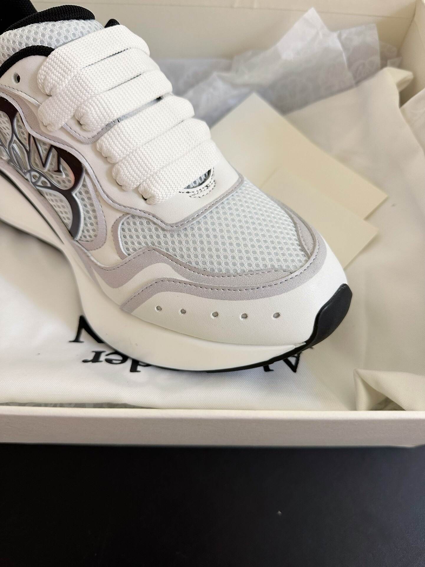 24042419_detail_2