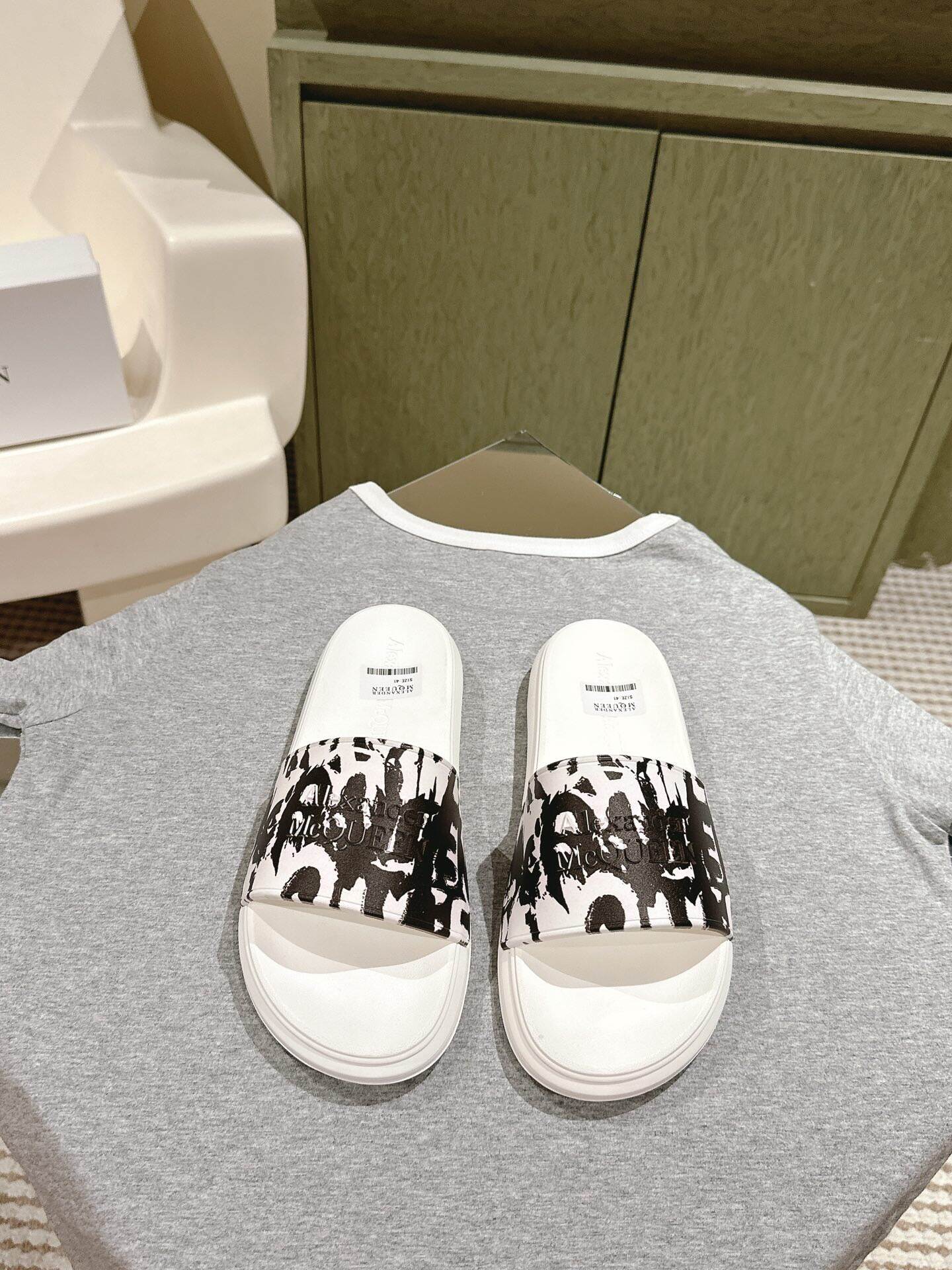 240619128_detail_0