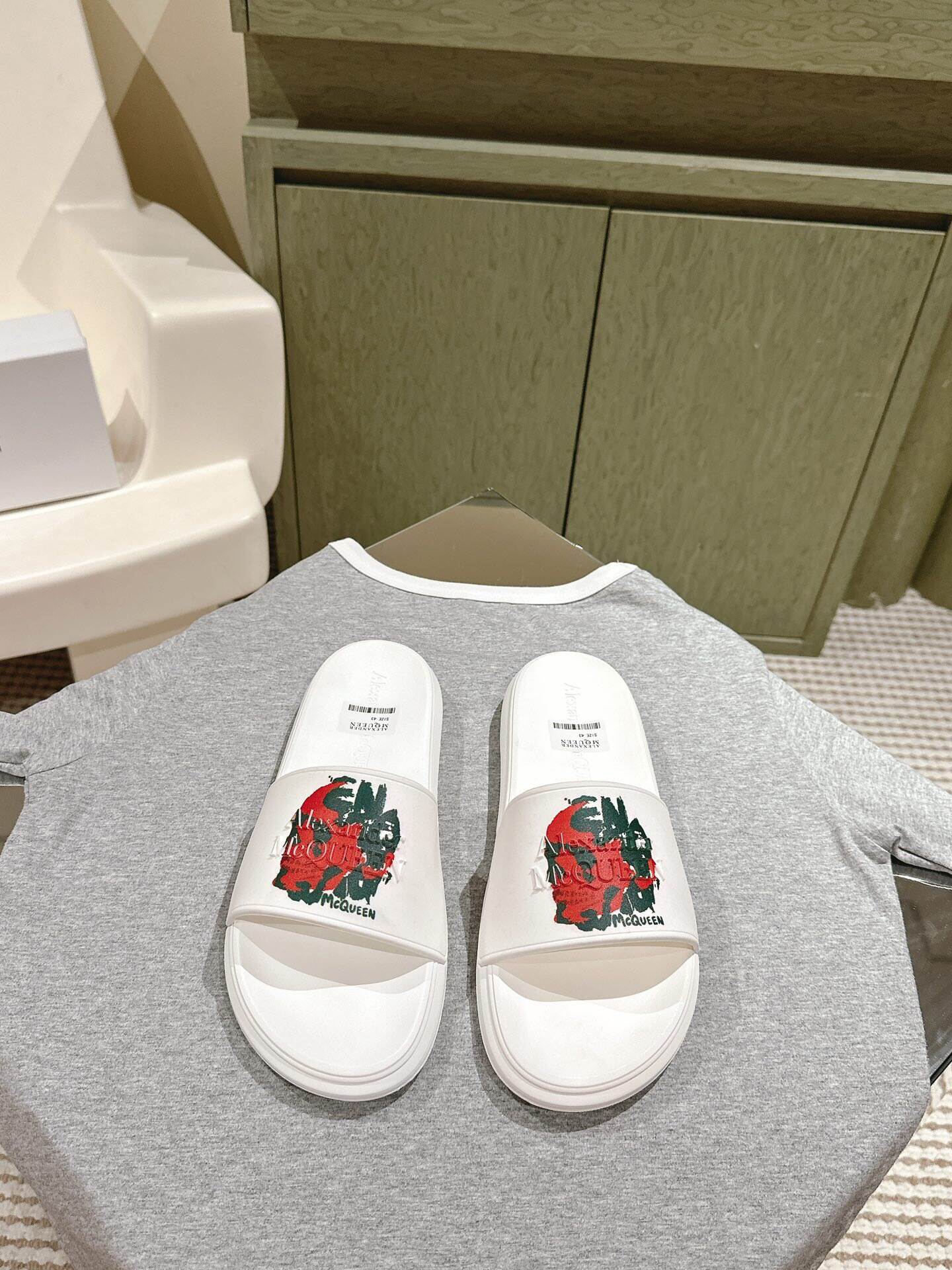 240619128_detail_0
