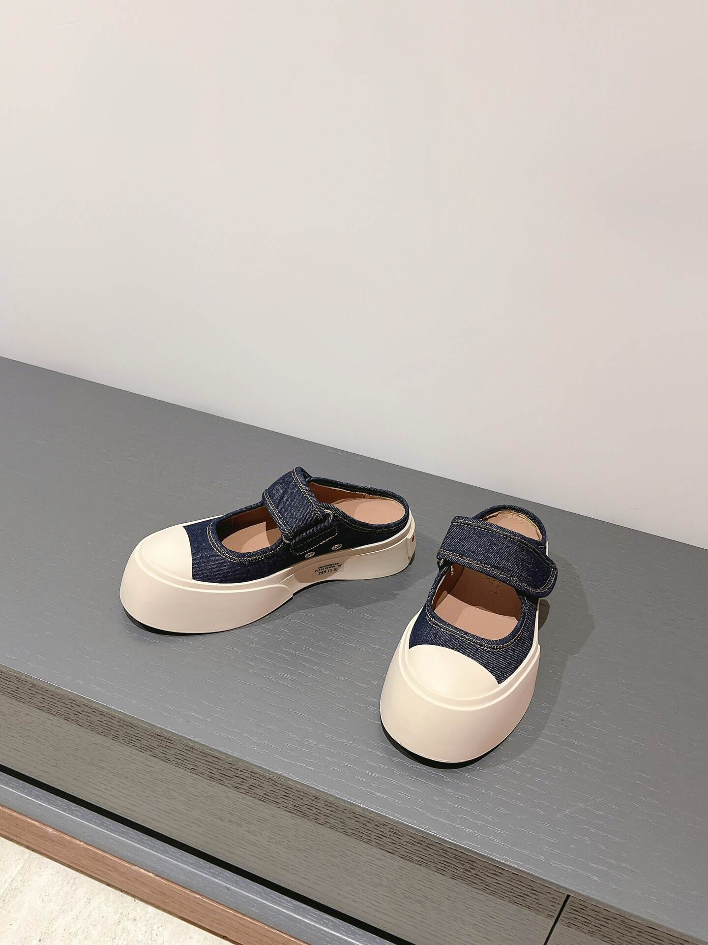 240619128_detail_1