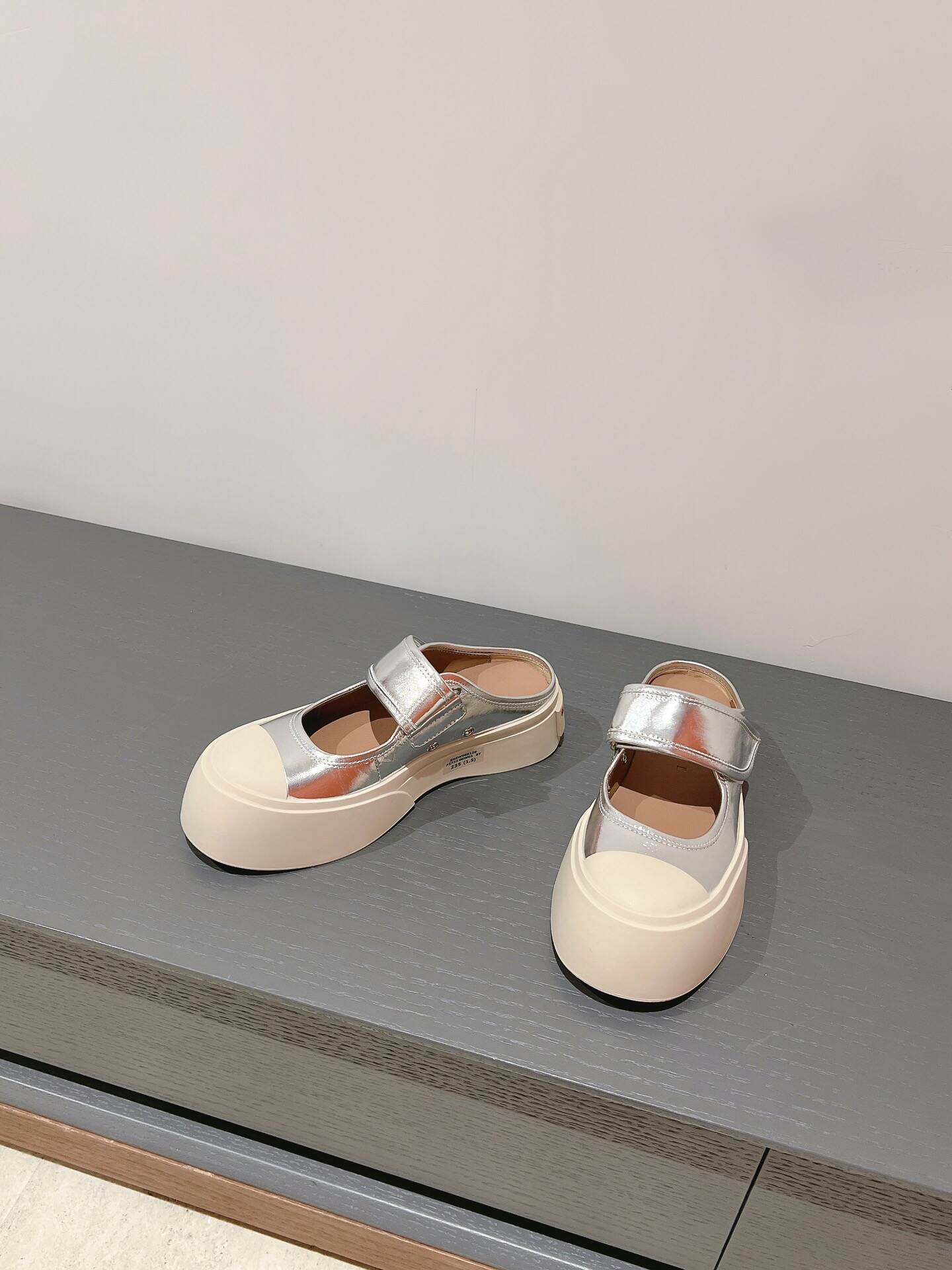 240619128_detail_1