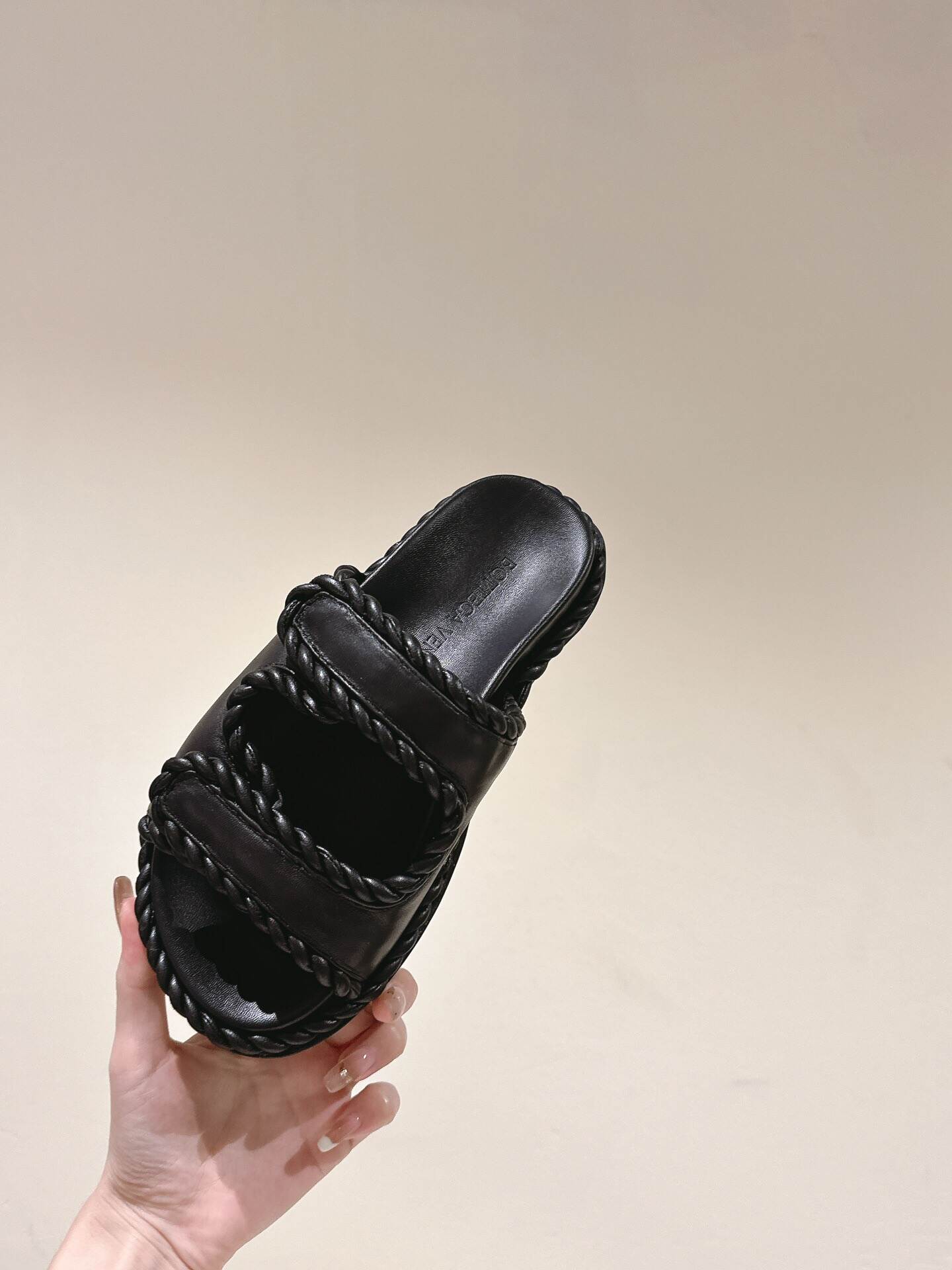240626128_detail_8