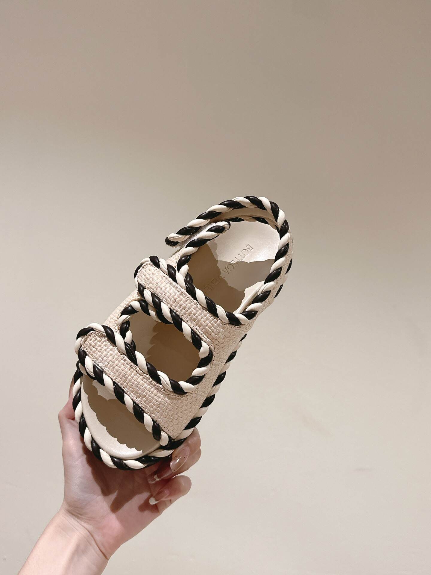 240626128_detail_8