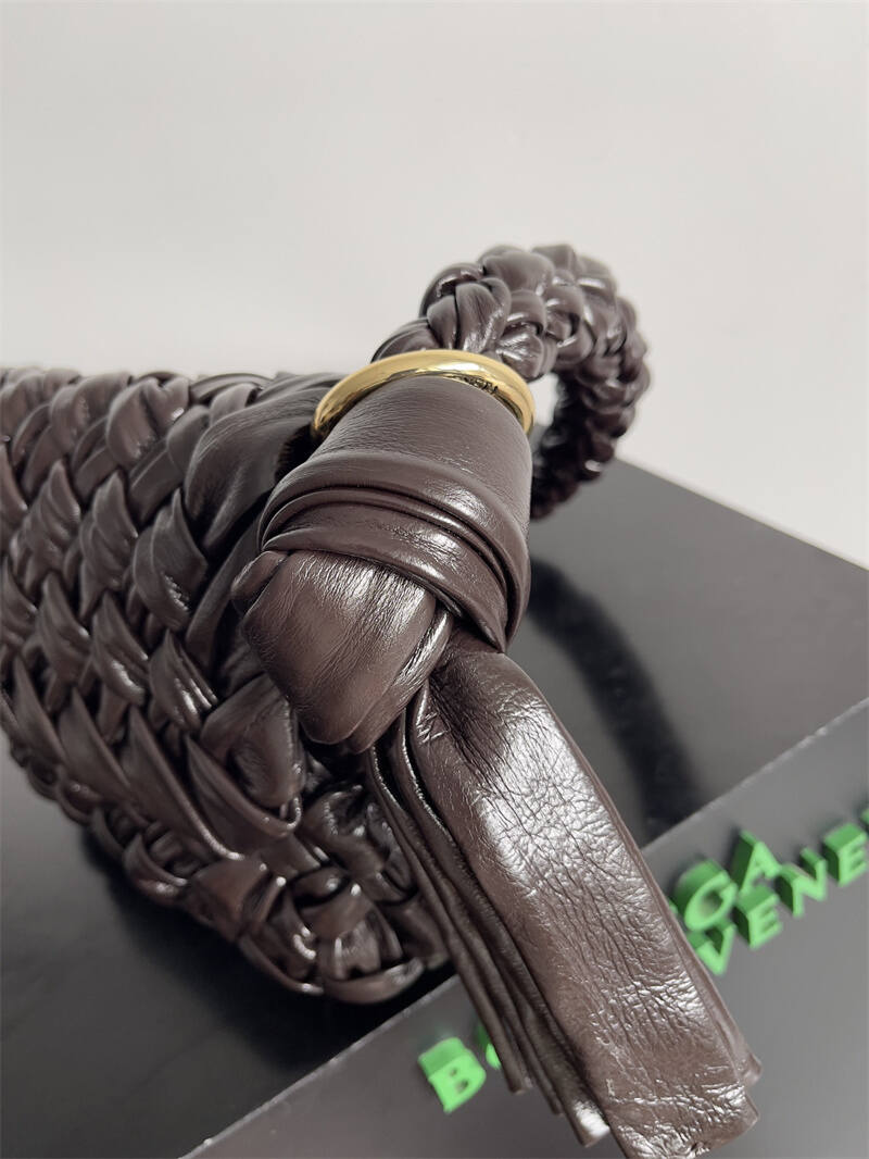 24100259_detail_4