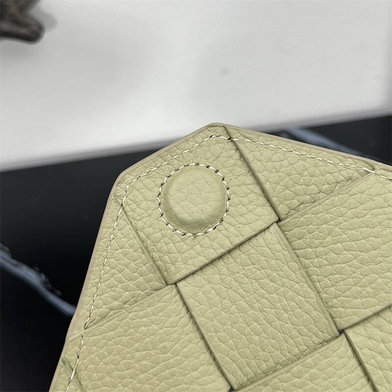 24112959_detail_8