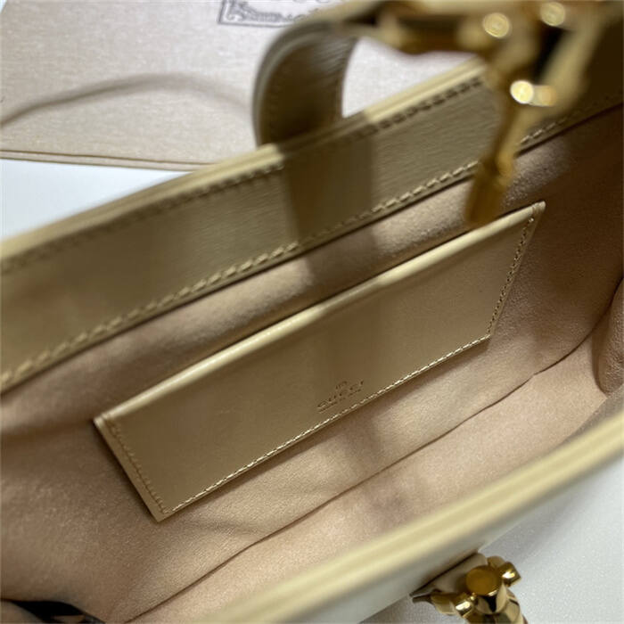 24121928_detail_5