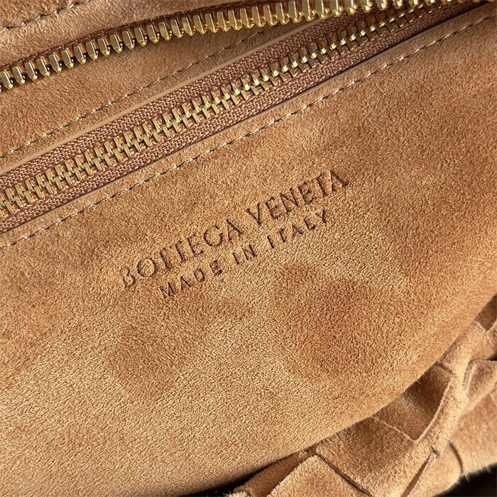 25072859_detail_7